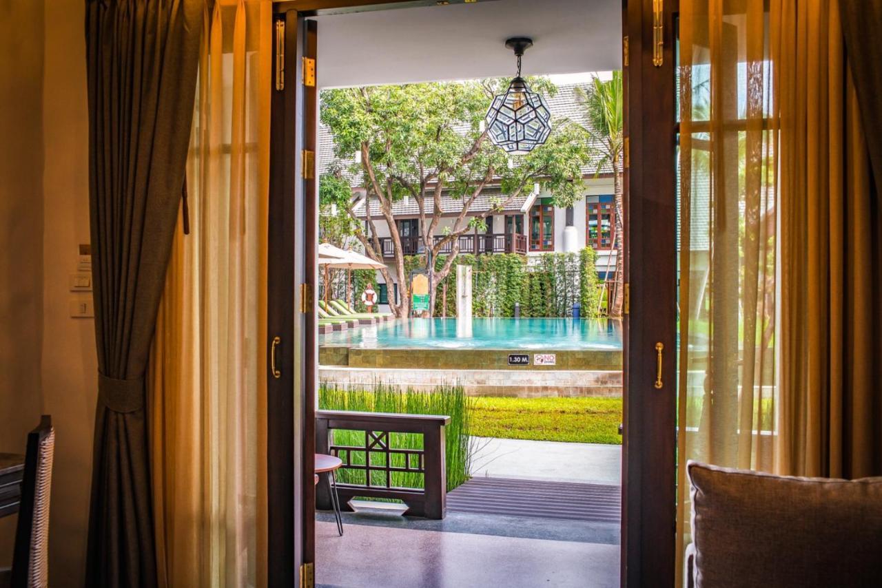 Smile Lanna Hotel Chiang Mai Exterior photo View from a room at the hotel